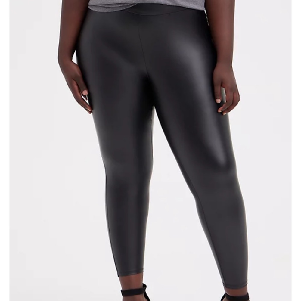 Torrid PLATINUM LEGGING – FAUX LEATHER BLACK